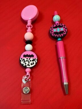 Hand Crafted Pink Mom/Mama Beaded Pen and Badge Reel Set